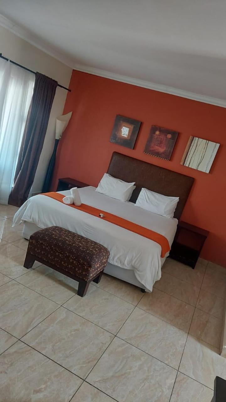 Coyotes Hotel & Conference Centre Mbombela Bagian luar foto