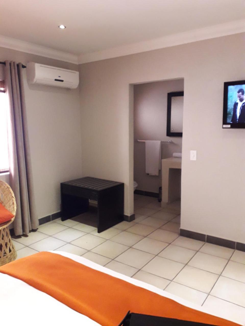 Coyotes Hotel & Conference Centre Mbombela Bagian luar foto