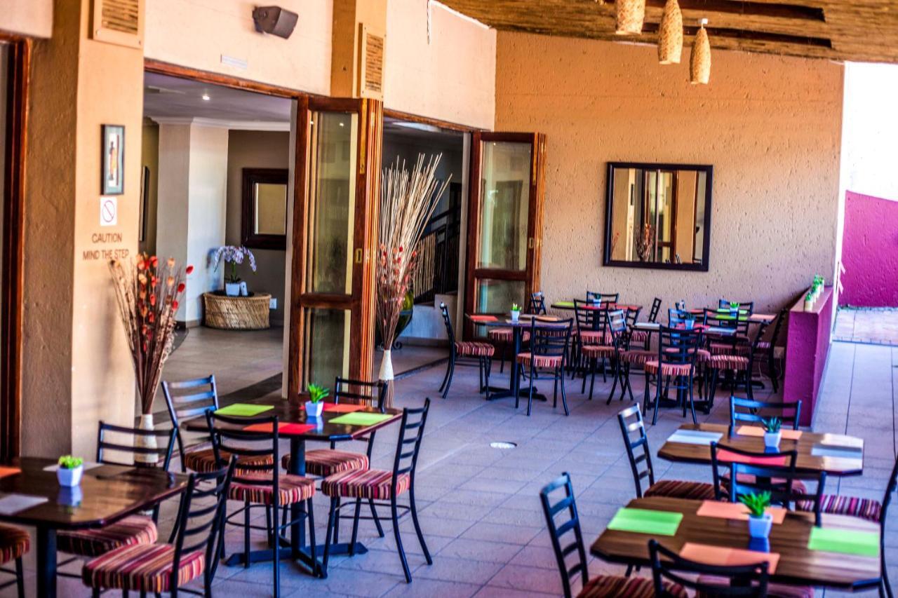Coyotes Hotel & Conference Centre Mbombela Bagian luar foto