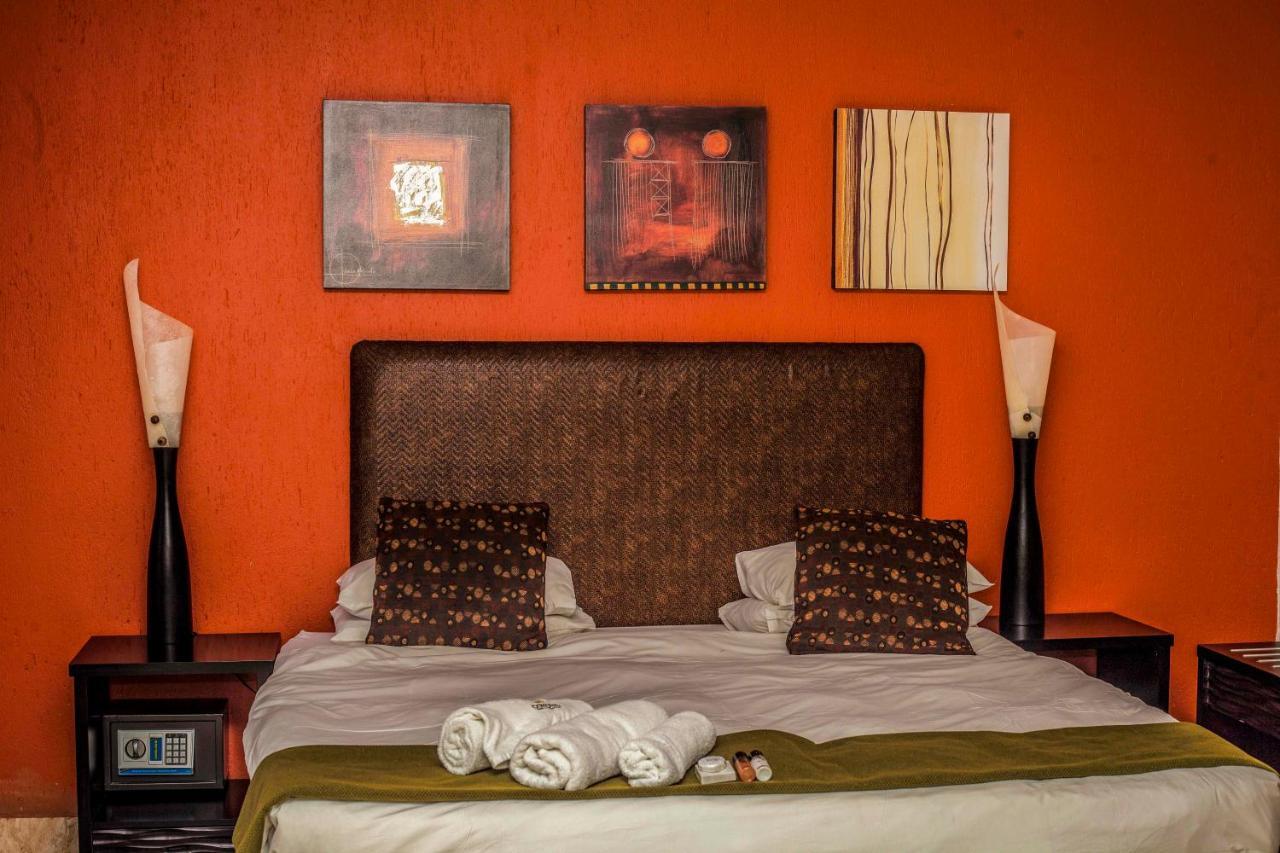 Coyotes Hotel & Conference Centre Mbombela Bagian luar foto