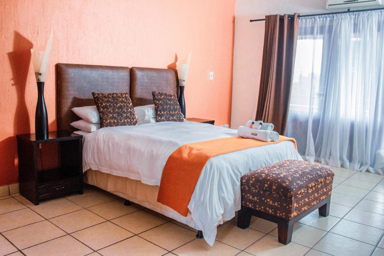 Coyotes Hotel & Conference Centre Mbombela Bagian luar foto